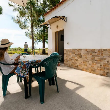 Villa Sa Jacaranda -beachside With Private Parking *